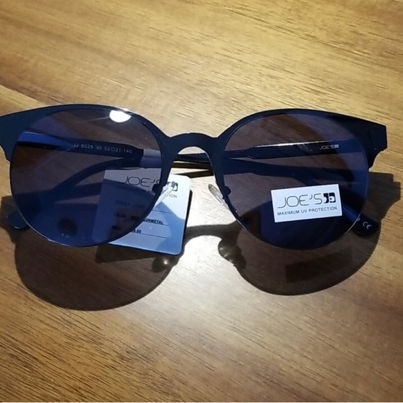 Gorgeous, Joe’s Jeans gunmetal sunglasses ❤️ - Picture 2 of 6
